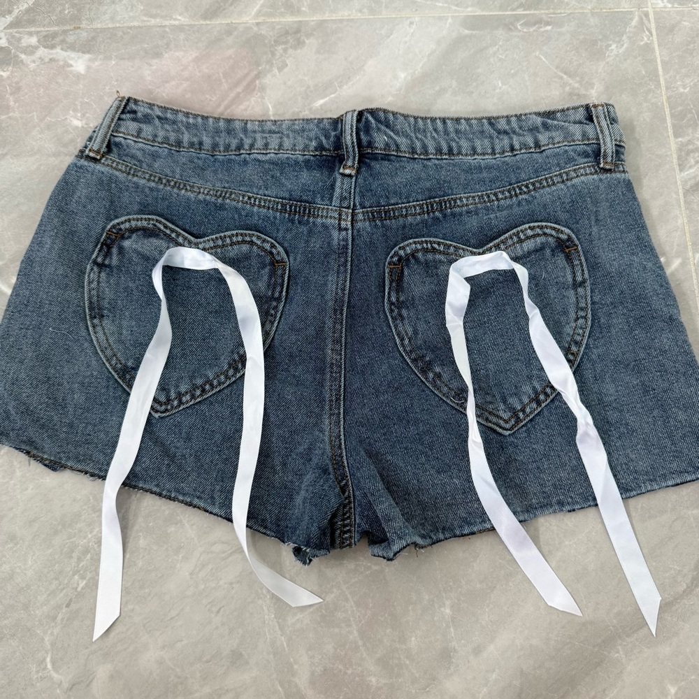 Women’s Ashley Mason Denim Jean Shorts Hearts Ribbon Bow Cottagecore Size 9 / 29 - Picture 10 of 16